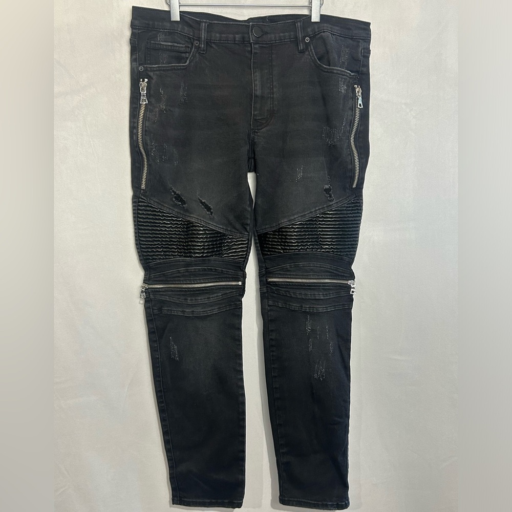 Men's Black Distressed Jeans